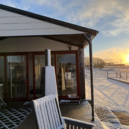 Deerfin Rentals Private Chalet With Hot Tub Ballymena Exteriör bild